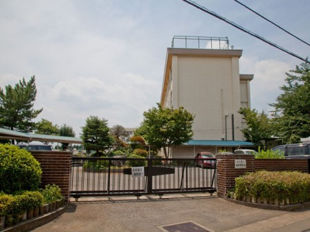 狭山市立堀兼中学校まで、約2542m
