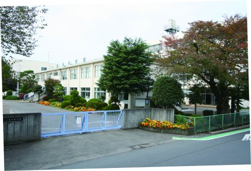 藤沢中学校まで、約0m