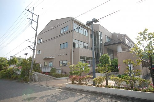 美杉台保育所まで、約949m