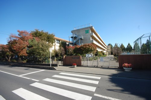豊岡中学校まで、約1318m