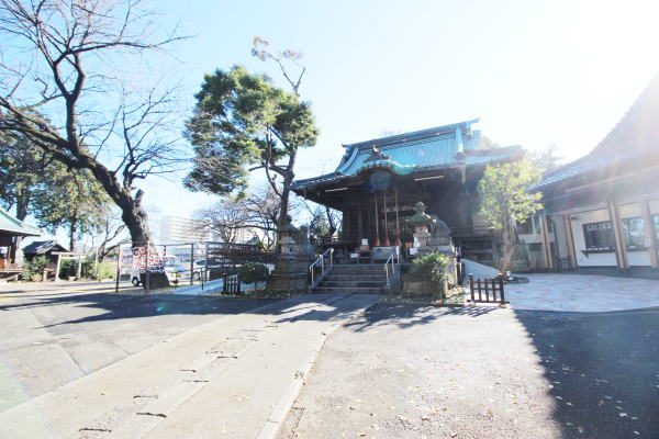 狭山八幡神社まで、約822m