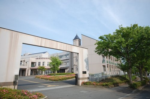 美杉台中学校まで、約534m