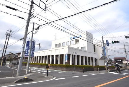飯能信用金庫日高支店まで、約631m