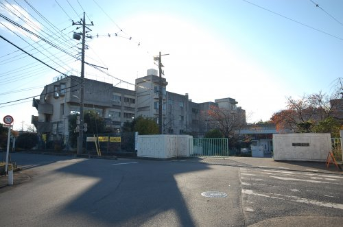 市立高倉小学校まで、約963m