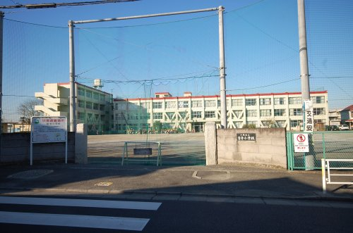宮寺小学校まで、約485m