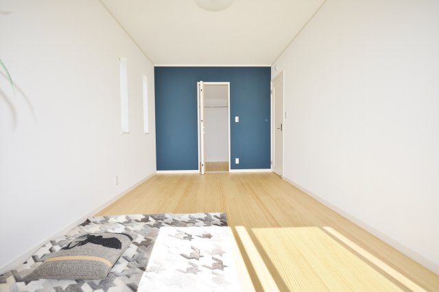 建物は狭山不動産(株)オリジナルSAN+ 高性能ZEH住宅(太陽光設置)本体面積28.5~30坪迄目安、坪単価53.9万円(税込)で建築可能