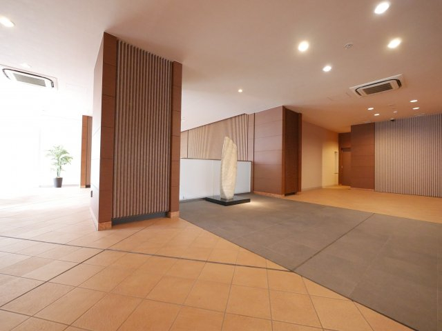 とても高級感のあるエントランスです。