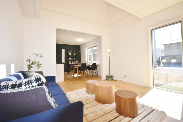 建物は狭山不動産(株)オリジナルSAN+ 高性能ZEH住宅(太陽光設置)本体29坪、坪単価53.9万円(税込)で建築可能
