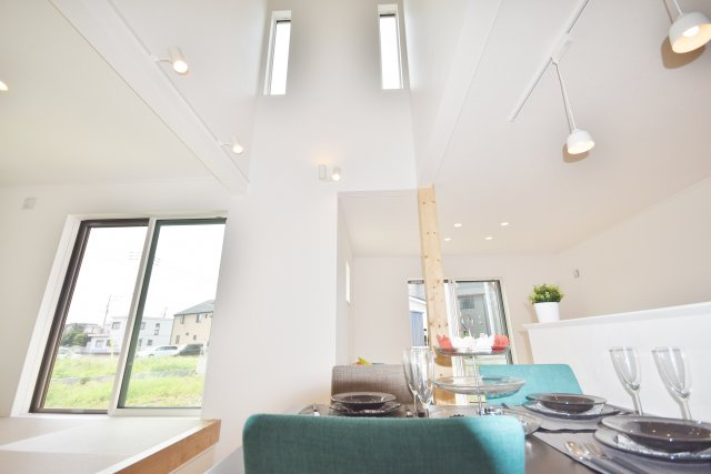 SAN+ZEH(ネットゼロエネルギーハウス)基準クリア住宅や耐震等級3の家。最大10KWまで実質0円にてZEH住宅となる太陽光発電設置可能の建物価格1550万円(税込)基準面積27~28.5坪標準