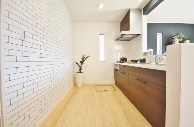 SAN+ZEH(ネットゼロエネルギーハウス)基準クリア住宅や耐震等級3の家。最大10KWまで実質0円にてZEH住宅となる太陽光発電設置可能の建物価格1550万円(税込)基準面積27~28.5坪標準