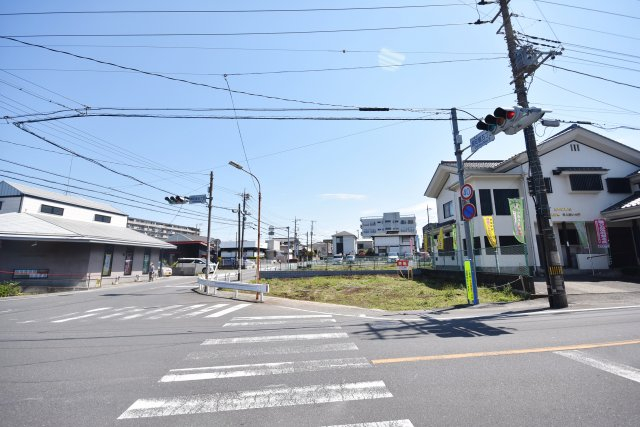 落ち着いた雰囲気の外観です