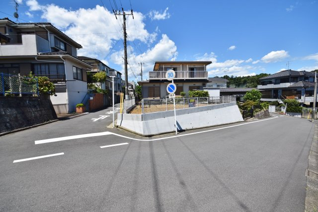 落ち着いた雰囲気の外観です